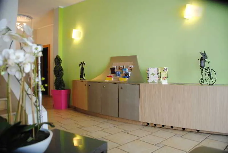 Grand Hotel De La Gare Toulon - Boutique Hotel 3*,