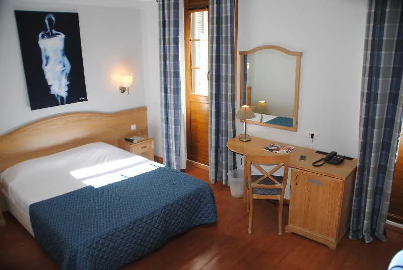 Grand Hotel De La Gare Toulon - Boutique Hotel