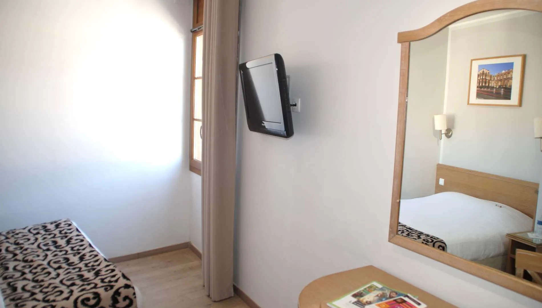 Grand Hotel De La Gare Toulon - Boutique Hotel